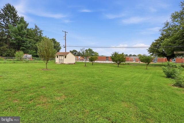 249 HEISTAND RD, York, PA 17402