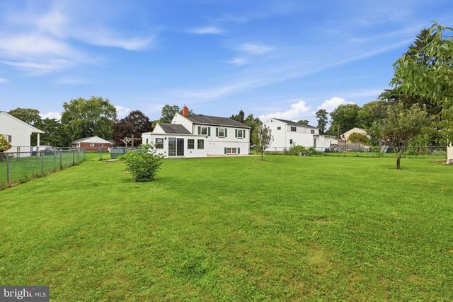 249 HEISTAND RD, York, PA 17402