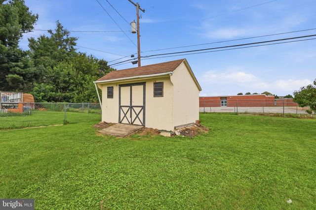 249 HEISTAND RD, York, PA 17402