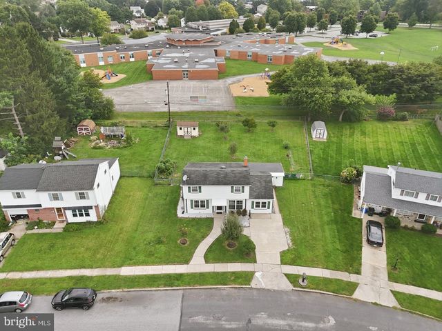 249 HEISTAND RD, York, PA 17402
