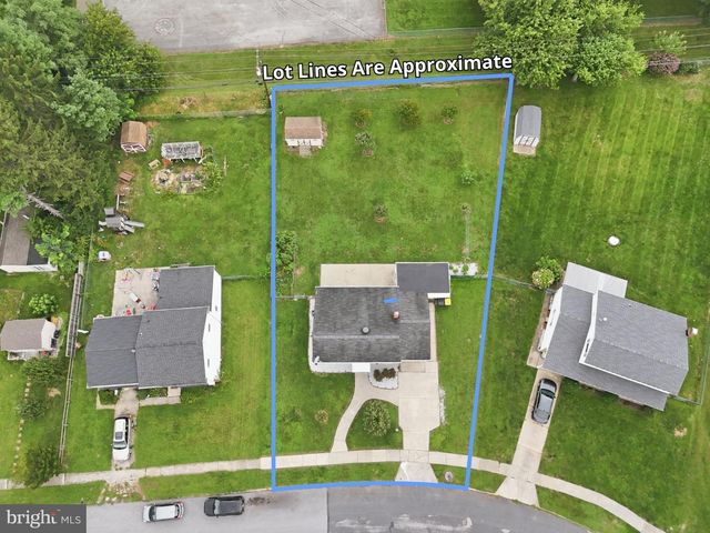 249 HEISTAND RD, York, PA 17402