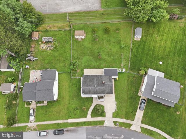 249 HEISTAND RD, York, PA 17402