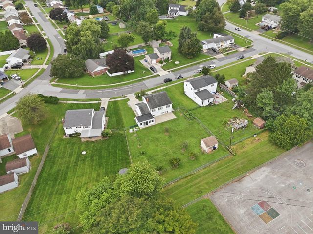 249 HEISTAND RD, York, PA 17402