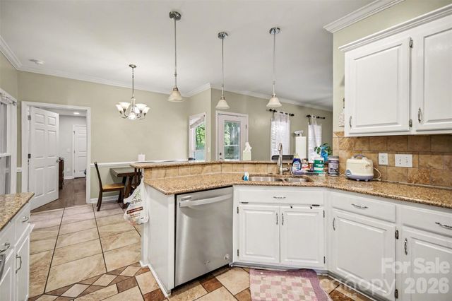 1625 Kiawah Court, Gastonia, NC 28056