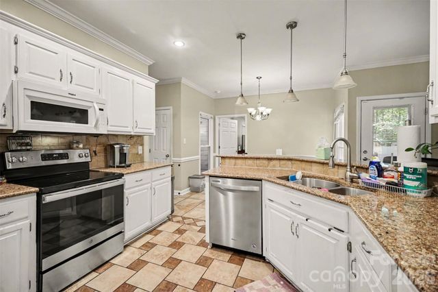 1625 Kiawah Court, Gastonia, NC 28056