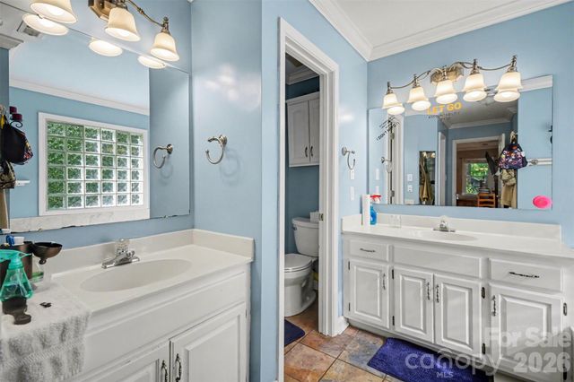 1625 Kiawah Court, Gastonia, NC 28056