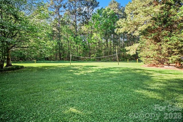 1625 Kiawah Court, Gastonia, NC 28056