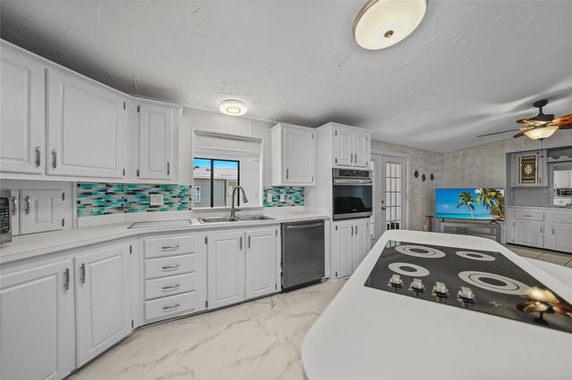 495 SCHOONER STREET, North Port, FL 34287