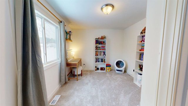 803 Parkwood Drive, Greenville, MI 48838