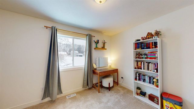 803 Parkwood Drive, Greenville, MI 48838