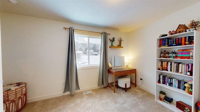 803 Parkwood Drive, Greenville, MI 48838