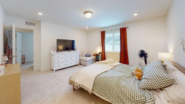 803 Parkwood Drive, Greenville, MI 48838