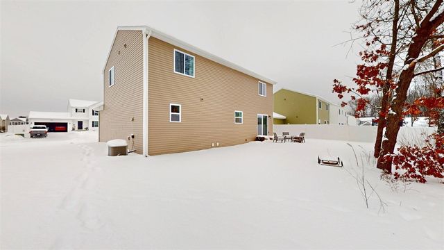 803 Parkwood Drive, Greenville, MI 48838