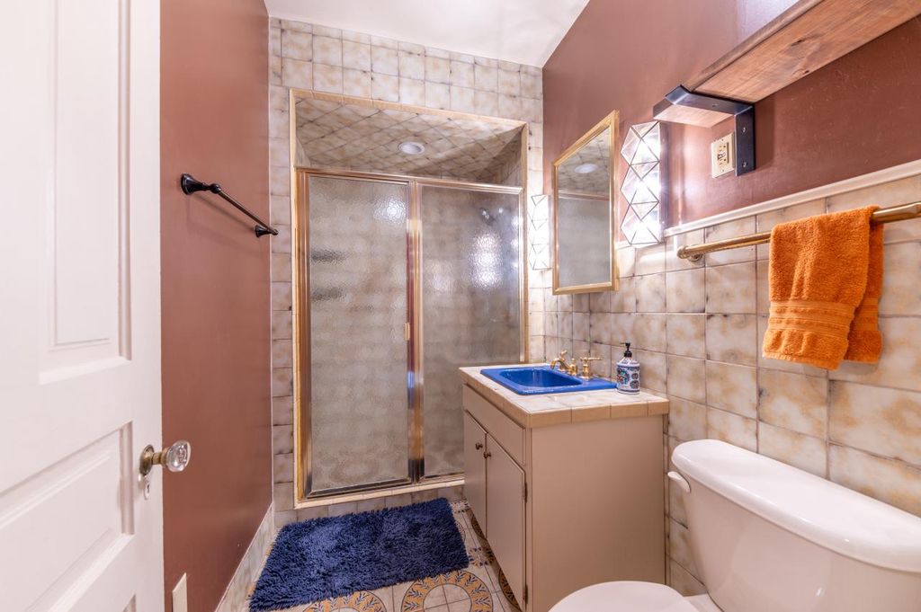 property-img