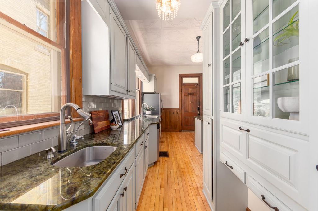 property-img