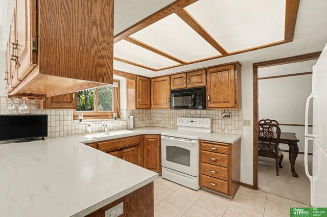 2410 N 134 Street, Omaha, NE 68164