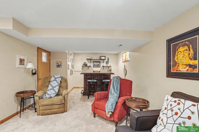 2410 N 134 Street, Omaha, NE 68164