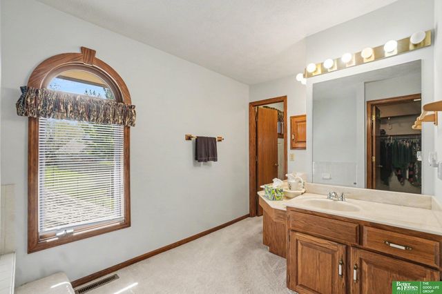 2410 N 134 Street, Omaha, NE 68164