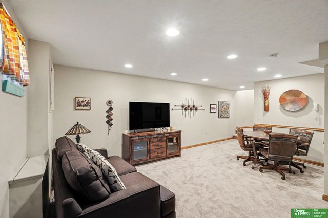 2410 N 134 Street, Omaha, NE 68164