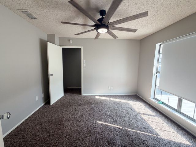 615 Lost Springs Court C, Arlington, TX 76012