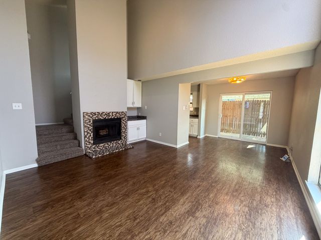 615 Lost Springs Court C, Arlington, TX 76012
