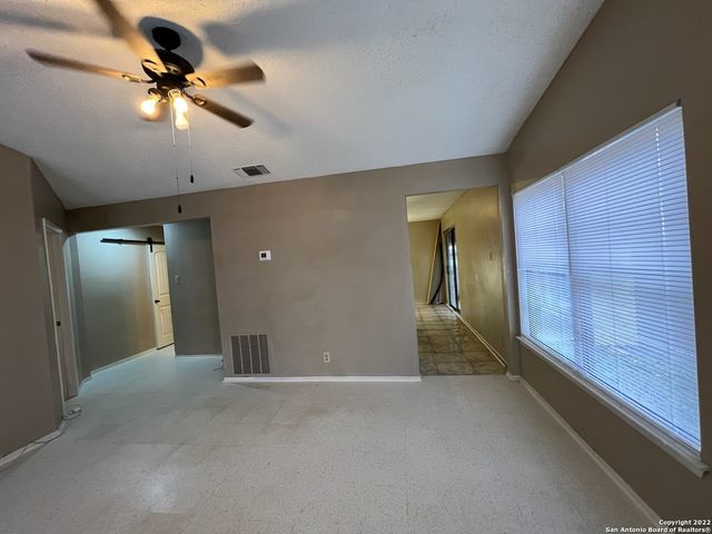 8446 DIXON RIDGE, San Antonio, TX 78239