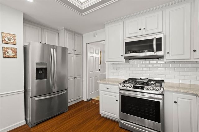 16 Ivy Chase NE, Atlanta, GA 30342