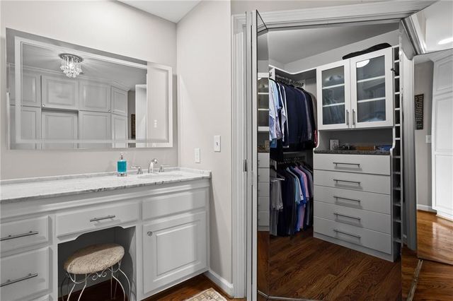 16 Ivy Chase NE, Atlanta, GA 30342