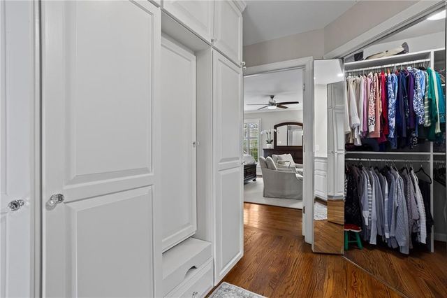 16 Ivy Chase NE, Atlanta, GA 30342