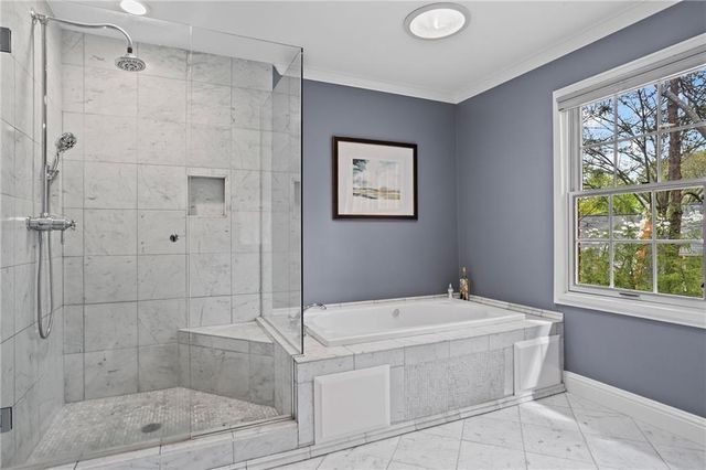 16 Ivy Chase NE, Atlanta, GA 30342