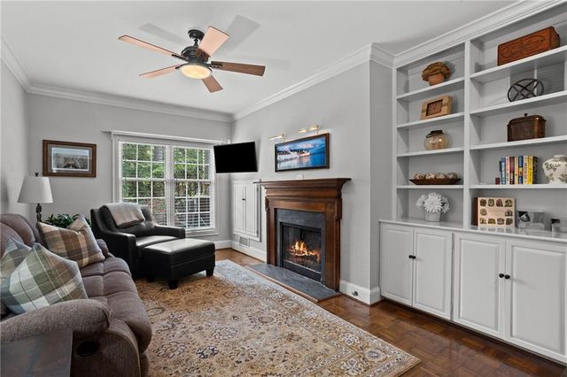 16 Ivy Chase NE, Atlanta, GA 30342