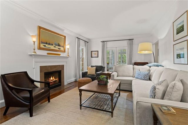 16 Ivy Chase NE, Atlanta, GA 30342