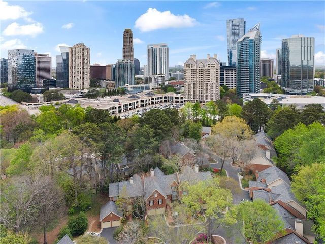 16 Ivy Chase NE, Atlanta, GA 30342