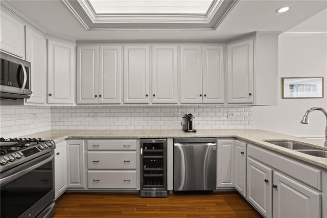 16 Ivy Chase NE, Atlanta, GA 30342