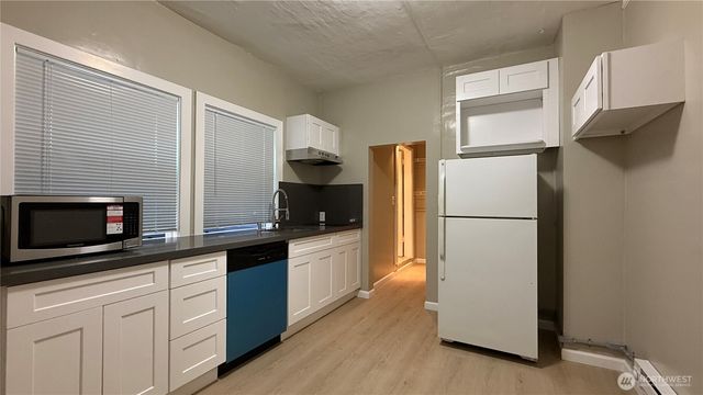 310 Aloha Street, Seattle, WA 98109