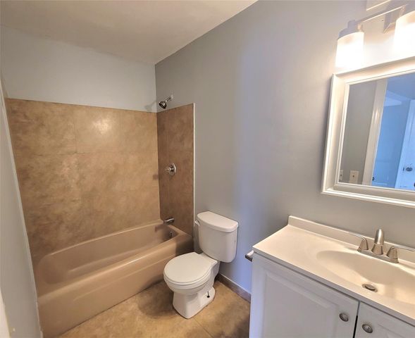 4107 Riverside Drive A, Coral Springs, FL 33065
