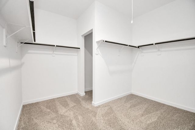 5143 Sunset Oaks Drive, Fresno, TX 77545