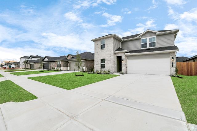 5143 Sunset Oaks Drive, Fresno, TX 77545