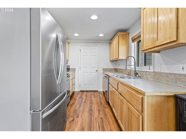 2211 23RD Ave, Forest Grove, OR 97116