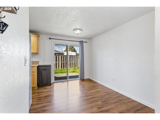 2211 23RD Ave, Forest Grove, OR 97116