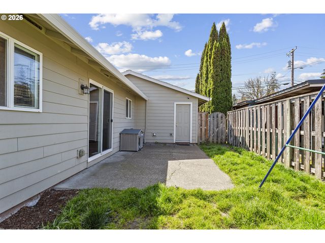 2211 23RD Ave, Forest Grove, OR 97116