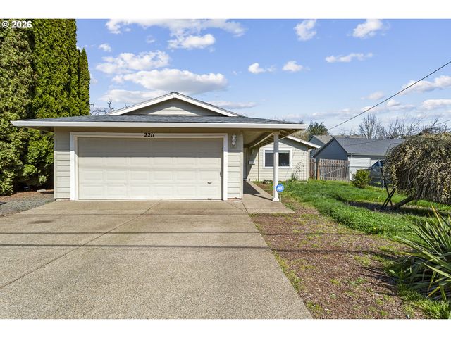 2211 23RD Ave, Forest Grove, OR 97116