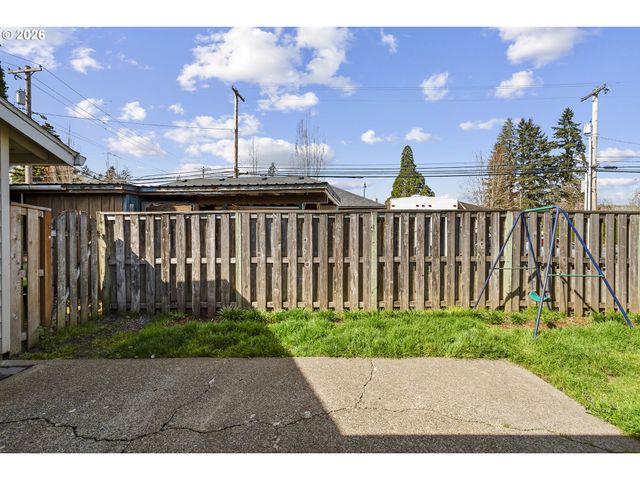 2211 23RD Ave, Forest Grove, OR 97116