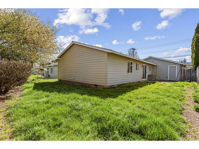 2211 23RD Ave, Forest Grove, OR 97116