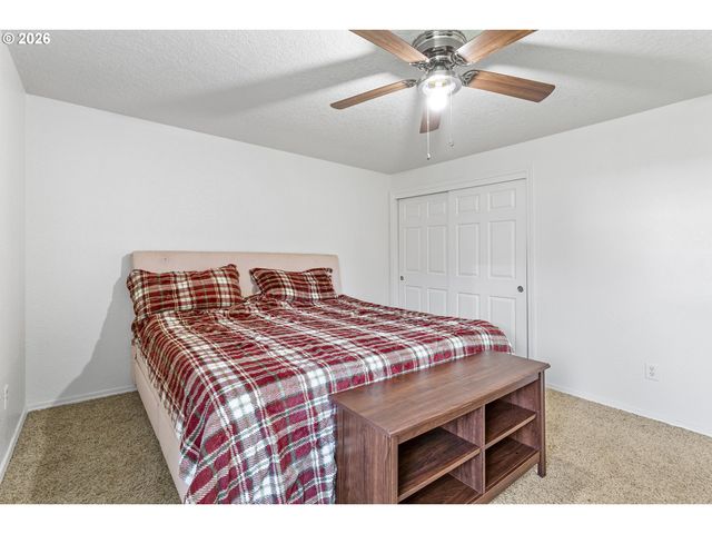 2211 23RD Ave, Forest Grove, OR 97116