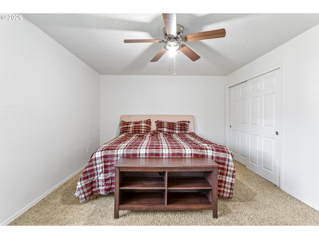 2211 23RD Ave, Forest Grove, OR 97116