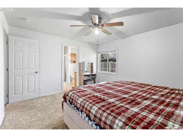2211 23RD Ave, Forest Grove, OR 97116
