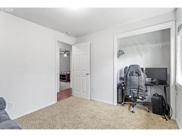 2211 23RD Ave, Forest Grove, OR 97116