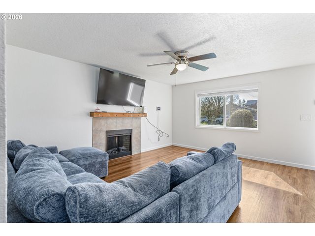 2211 23RD Ave, Forest Grove, OR 97116
