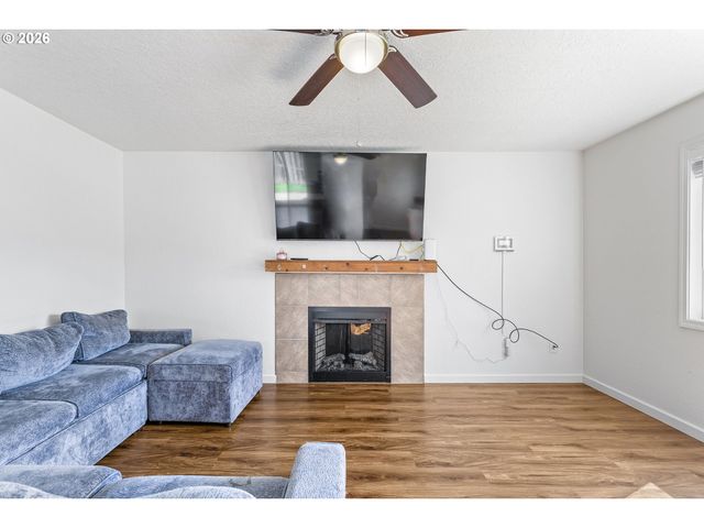 2211 23RD Ave, Forest Grove, OR 97116